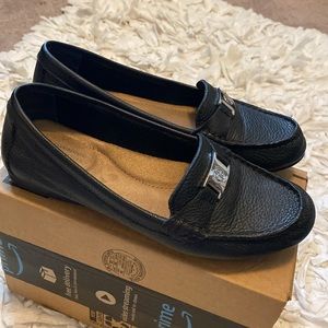 Giani Bernini Dailyn size 5 leather loafer. Black—Priced well below store price!